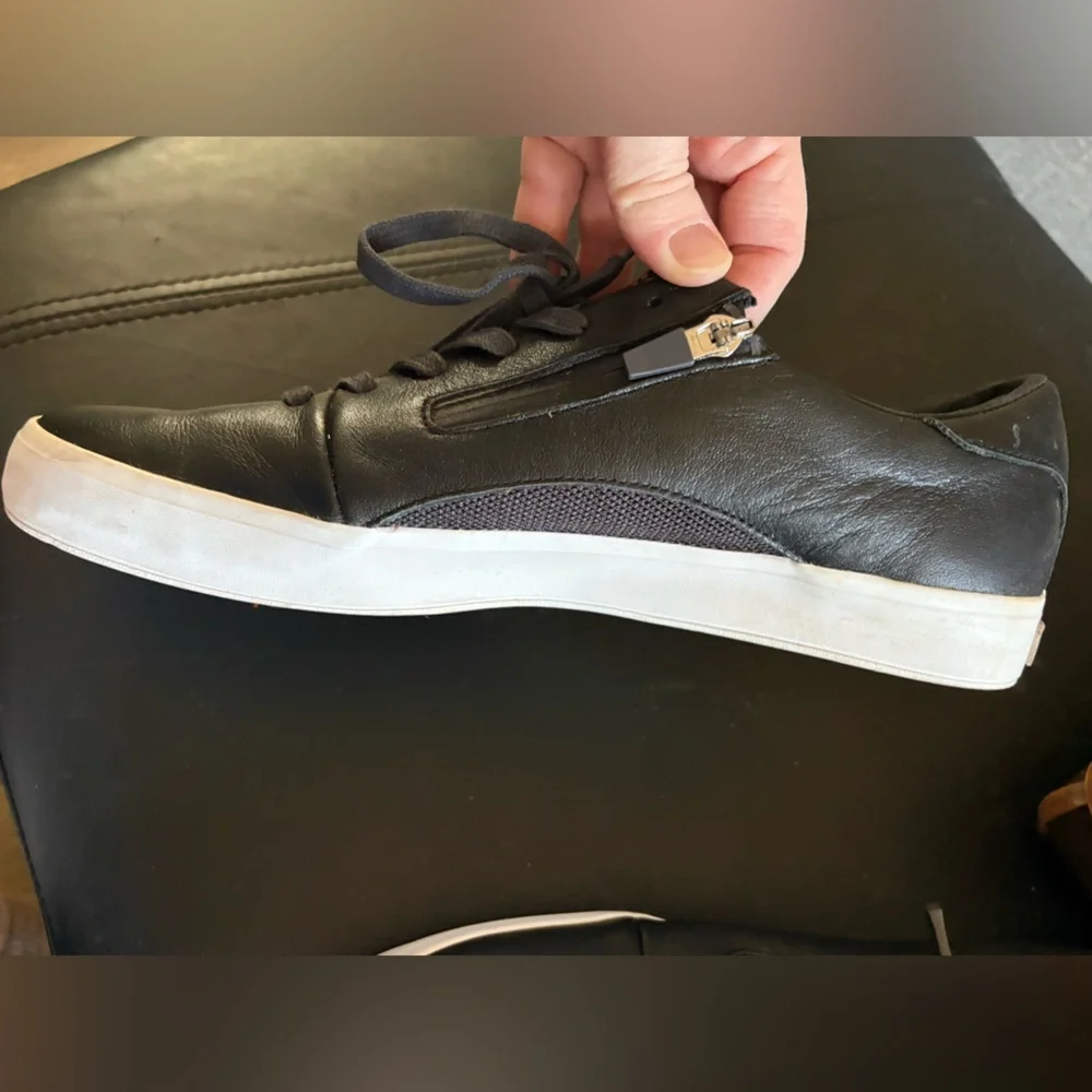 K-Swiss Men's Black and White Sneakers